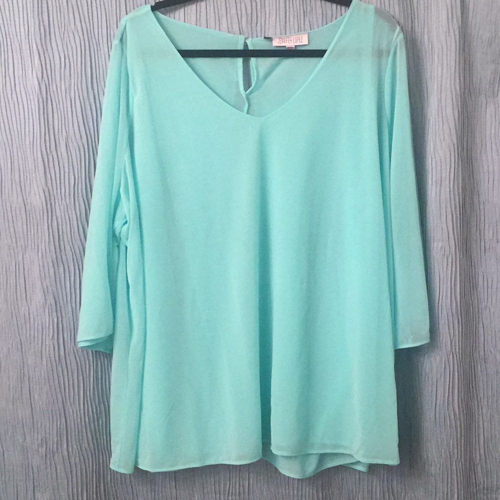 3/4 length flowy top